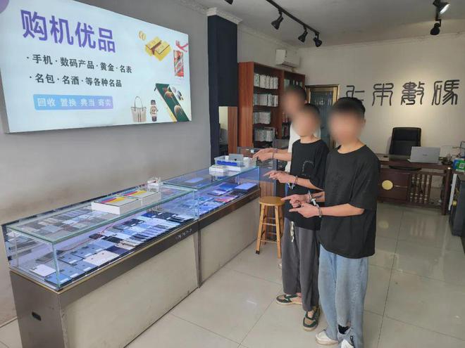 泛亚·电竞(中国)官方网站【新篇2号】4部手机、18部平板电脑被盗民警昼夜不休2(图3)