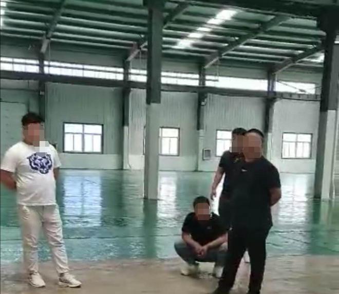 泛亚·电竞(中国)官方网站河北邯郸肥乡区一企业无端遭不明人员蛮横堵门！警方介入(图2)