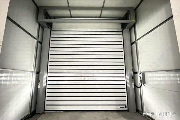 泛亚电竞快速卷帘门如何帮助钢铁厂实现超低排放