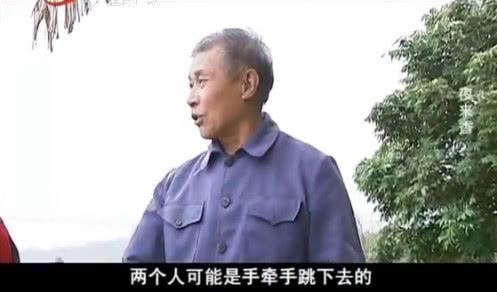 泛亚电竞一把卷帘门遥控器带走了两个无知女孩父母情何以堪啊？痛心！(图2)