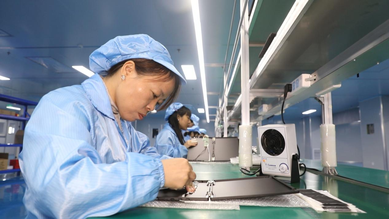 泛亚电竞屯溪区：营商环境见优 主题教育见效(图2)