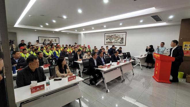 泛亚电竞2023全国建筑门窗安装工职业技能大赛第三场在四川新新门业举行(图2)