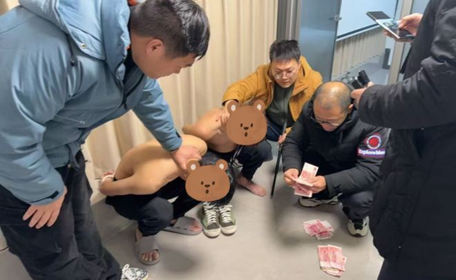 泛亚电竞盗窃30多万烟酒年货！江都这里2人被抓！