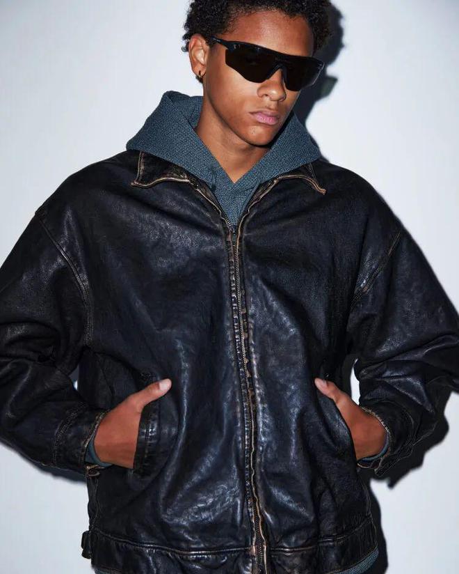 泛亚·电竞(中国)官方网站「短宽皮衣」含金量还在上升Rocky、Travis S(图9)