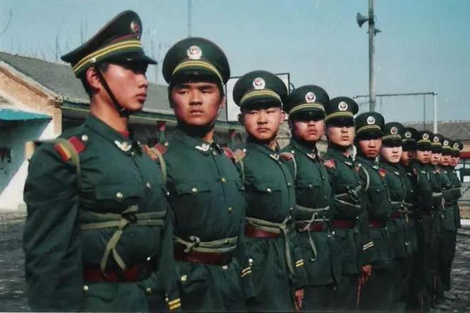 泛亚电竞人魔间鏖战！1990年荆门市“9·26”特大持枪抢劫银行案侦破始末(图7)