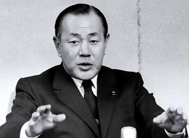 泛亚·电竞(中国)官方网站日本高层为何从不向中国进行正式的官方道歉反而频频跪拜鬼(图2)