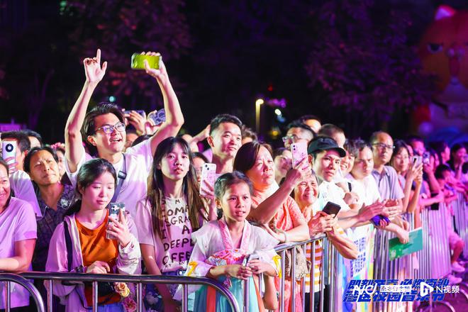 泛亚电竞聚焦南沙文旅之夜：到南沙“城市会客厅”寻觅烟火气息(图2)