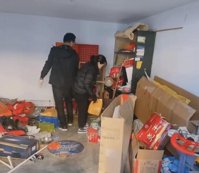 泛亚电竞山东一女主爆改20㎡车库给68岁老母亲住网友看到后说这是不孝(图2)