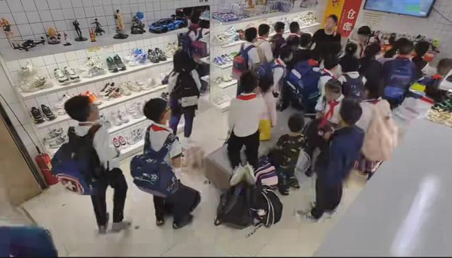 泛亚电竞“感觉天都塌了”！这家店宣布倒闭！老板娘听劝…(图3)