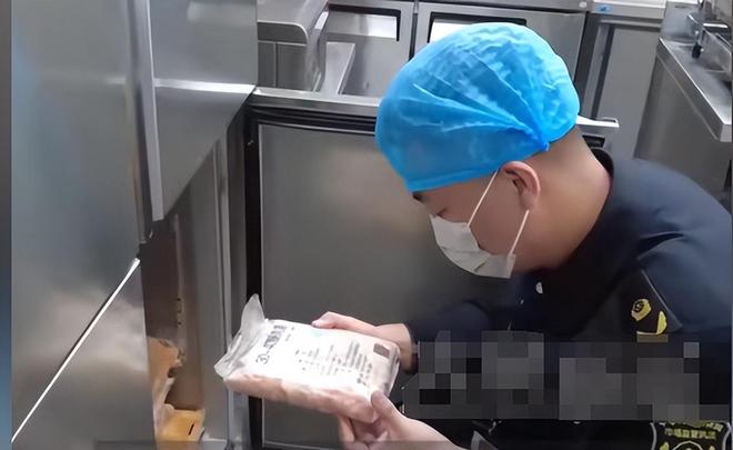 泛亚·电竞(中国)官方网站华莱士用过期食材后续：官方致歉门店员工被开除知情者爆料(图11)