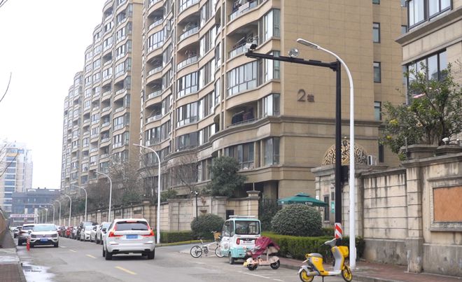 泛亚电竞台州这个小区逆向才能入主路？回应：联合多部门实地推进改造(图3)
